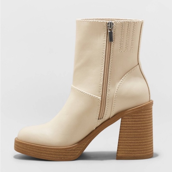 Universal thread off white platform boots - Picture 2 of 7